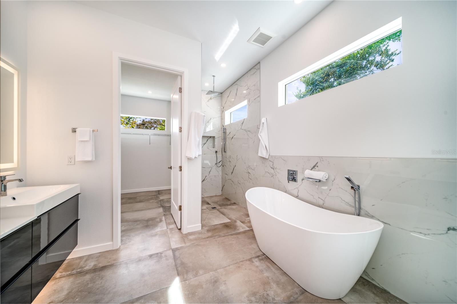 2585 CLEMATIS ST, SARASOTA, FL — photo 26