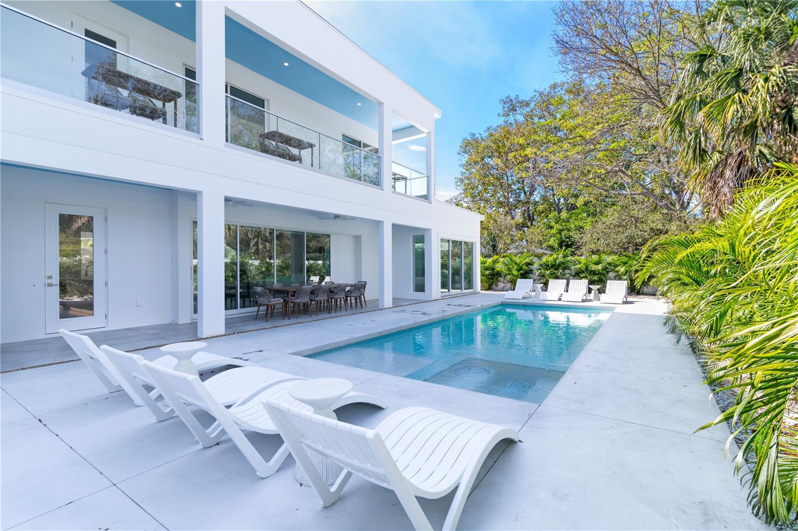 2585 CLEMATIS ST, SARASOTA, FL — photo 59