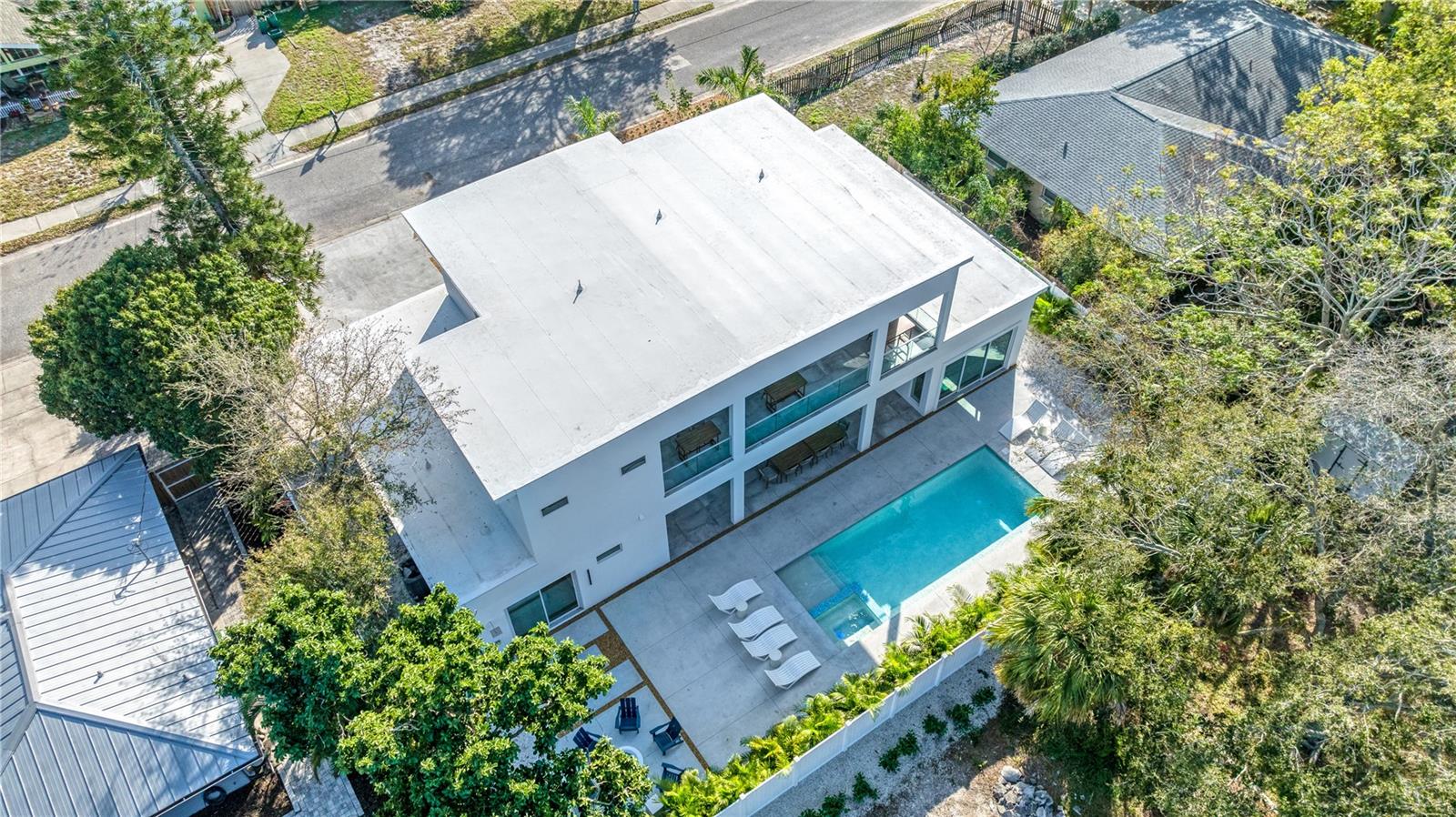 2585 CLEMATIS ST, SARASOTA, FL — photo 63