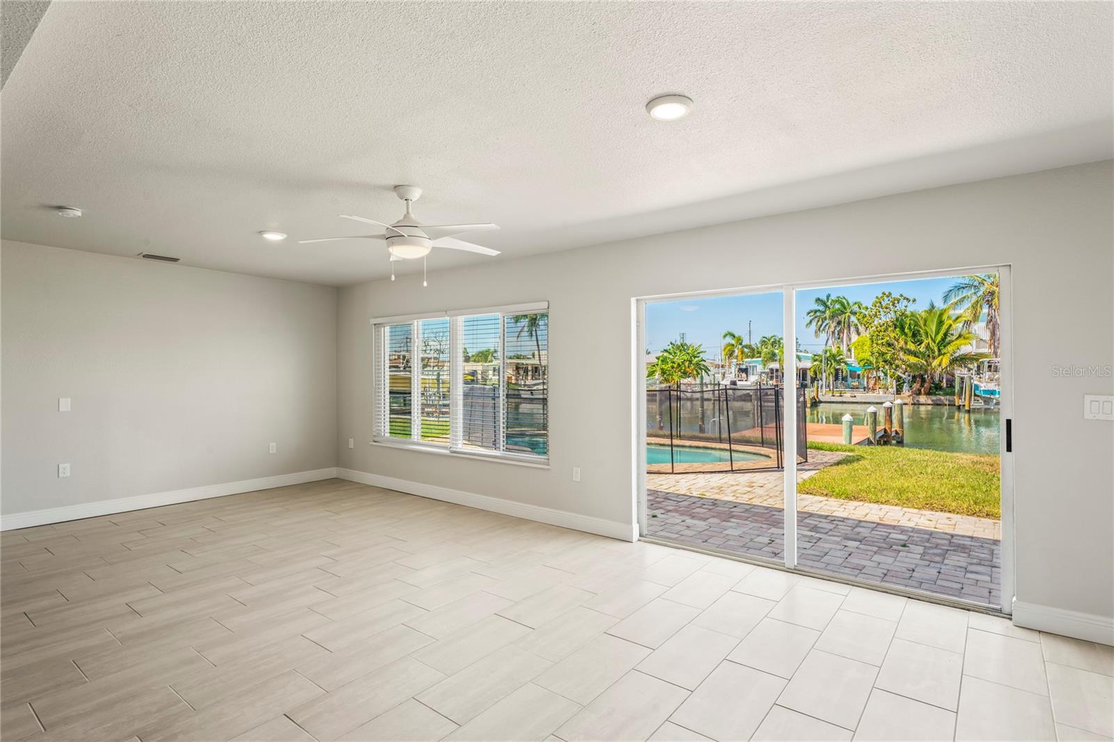 516 CRYSTAL DR, MADEIRA BEACH, FL — photo 6