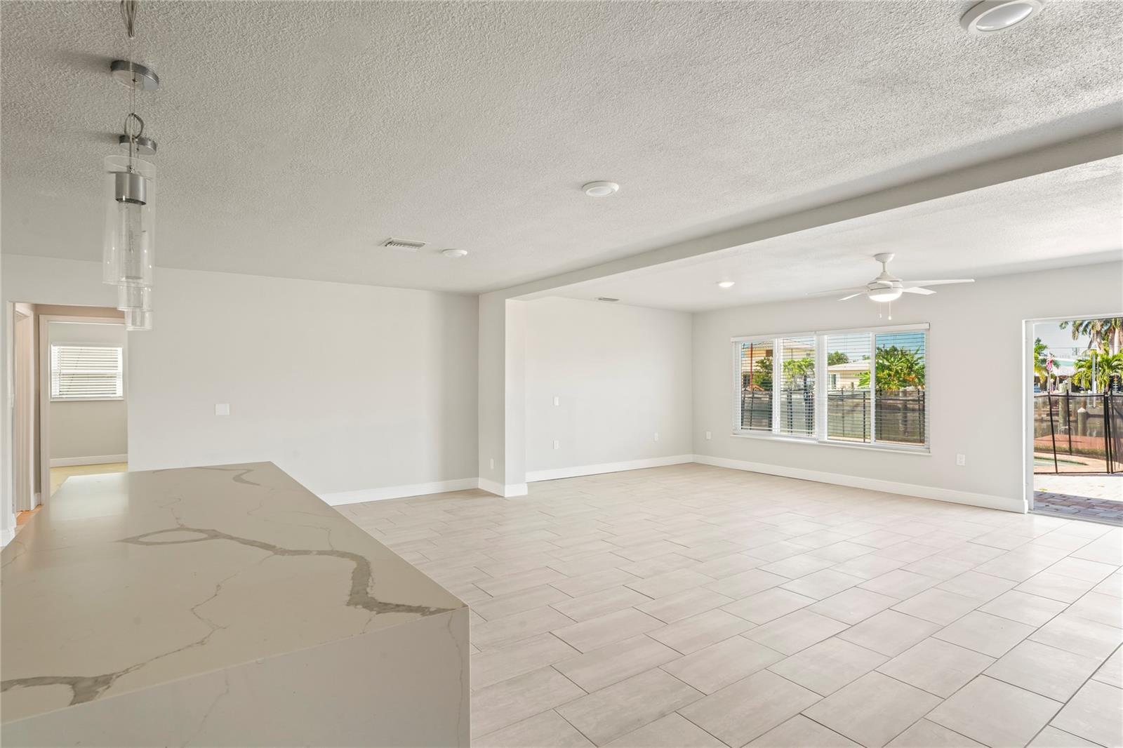 516 CRYSTAL DR, MADEIRA BEACH, FL — photo 10