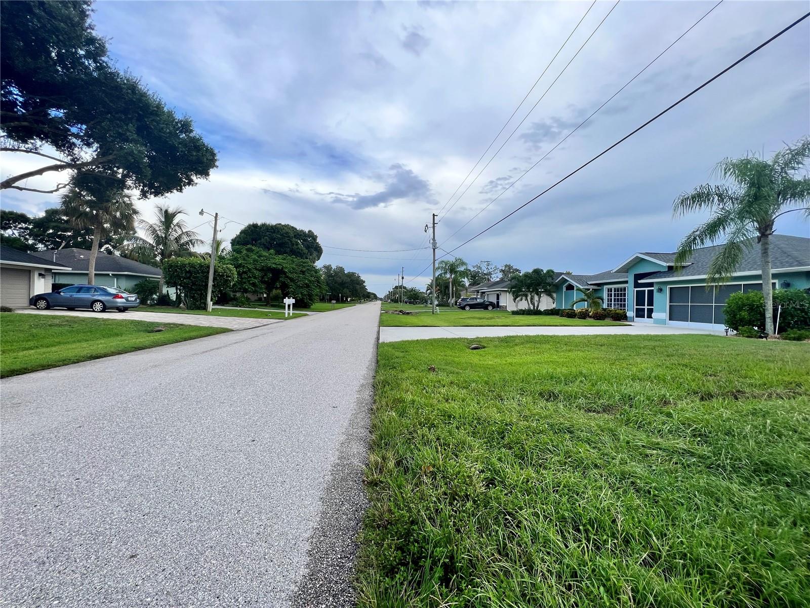 11 SPORTSMAN RD, ROTONDA WEST, FL — photo 8