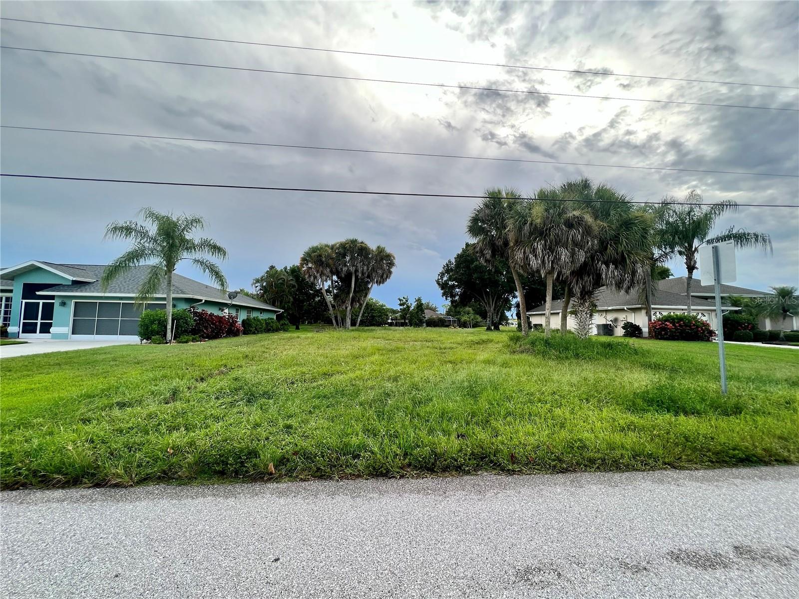 11 SPORTSMAN RD, ROTONDA WEST, FL — photo 9
