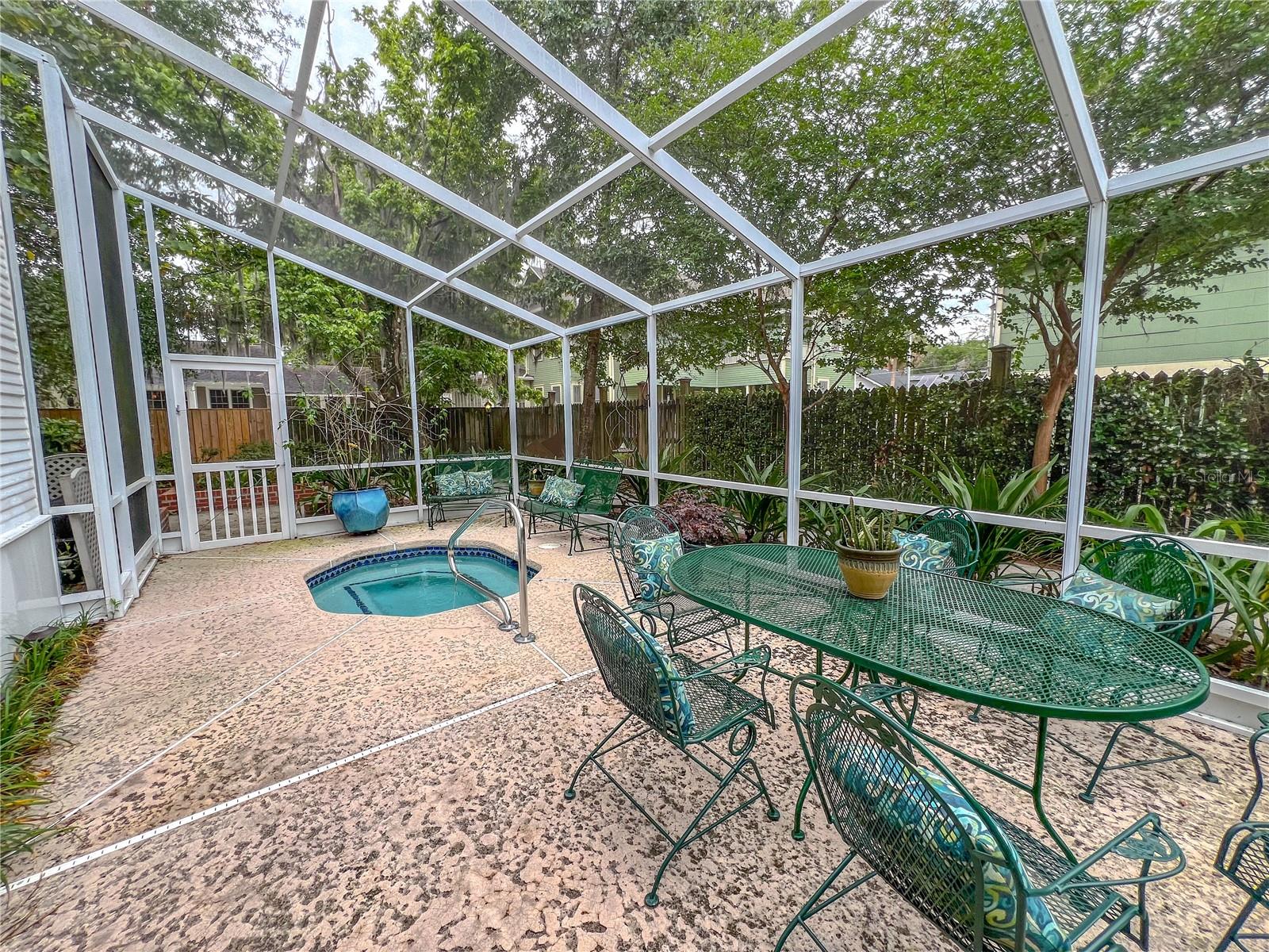 516 NE 4TH ST, GAINESVILLE, FL — photo 4