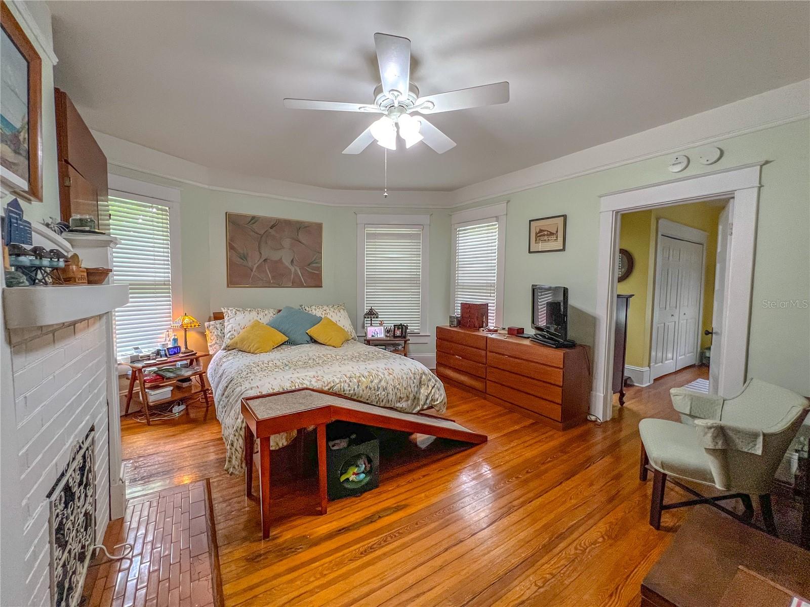 516 NE 4TH ST, GAINESVILLE, FL — photo 30