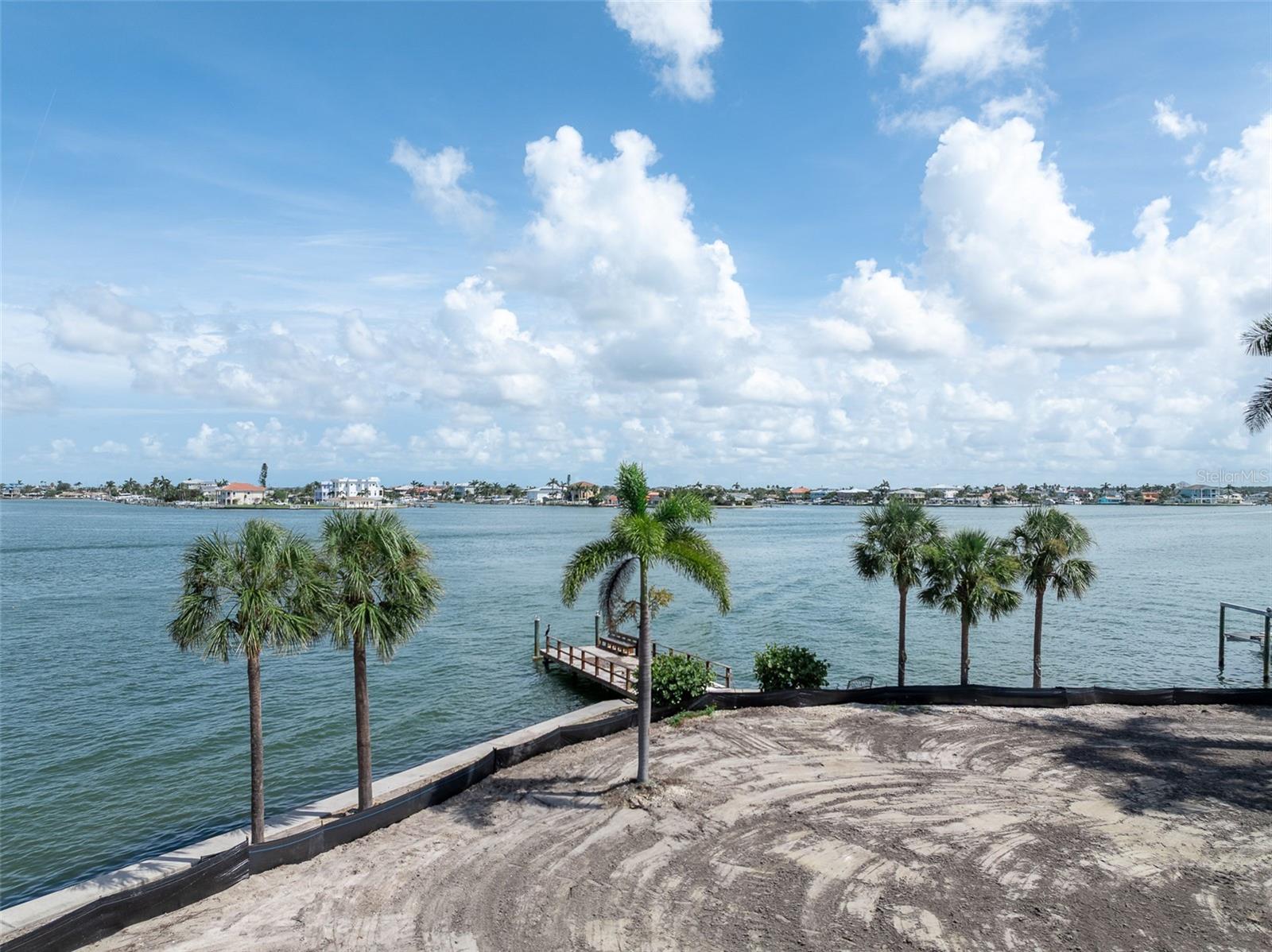 1 PARADISE LN, TREASURE ISLAND, FL