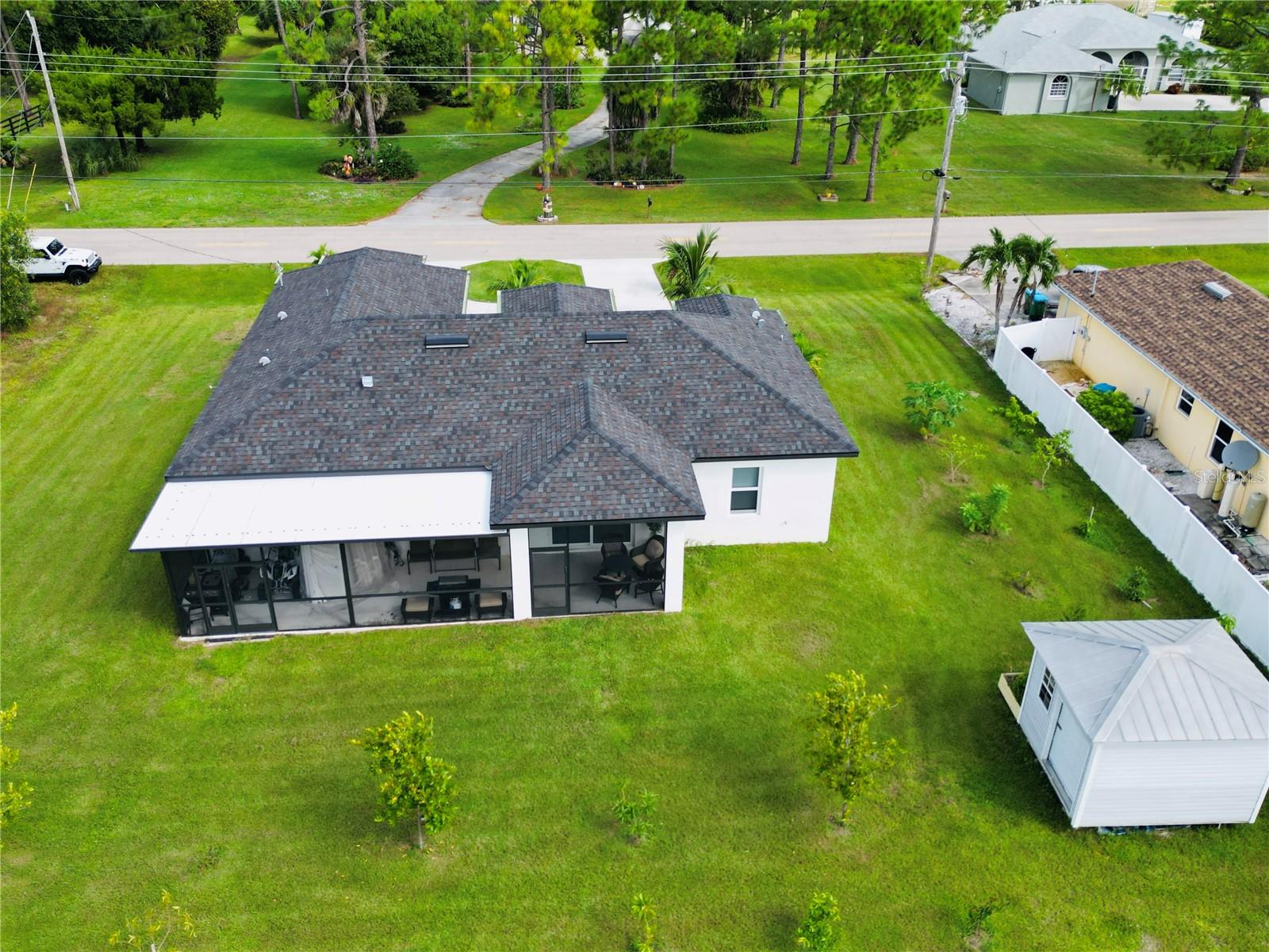 528 JACARANDA PKWY E, CAPE CORAL, FL — photo 3