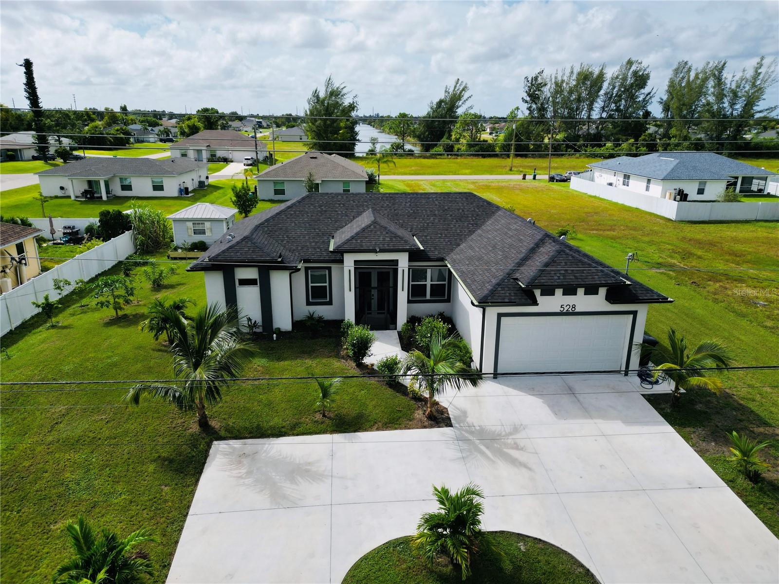 528 JACARANDA PKWY E, CAPE CORAL, FL — photo 9
