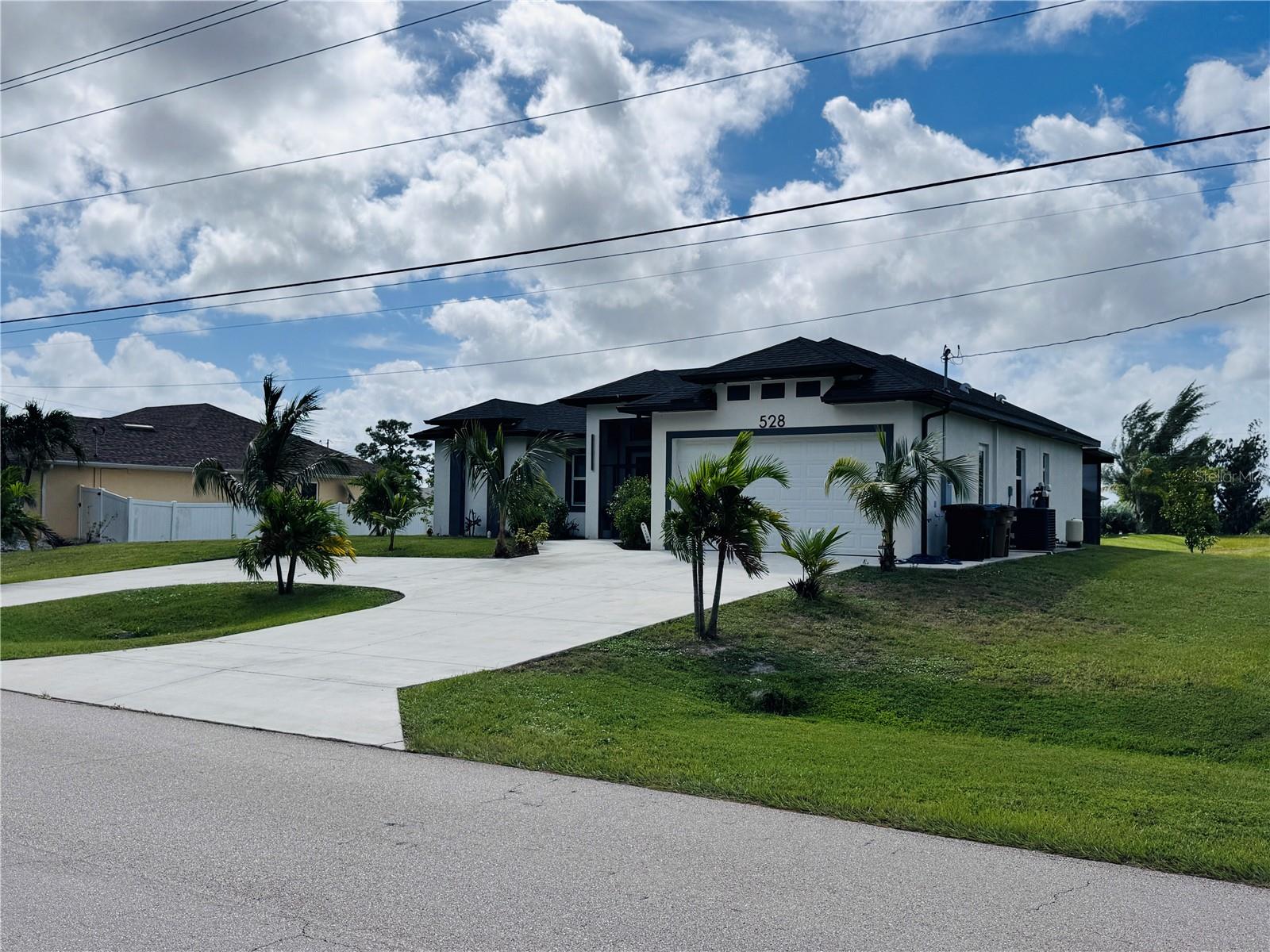 528 JACARANDA PKWY E, CAPE CORAL, FL — photo 11