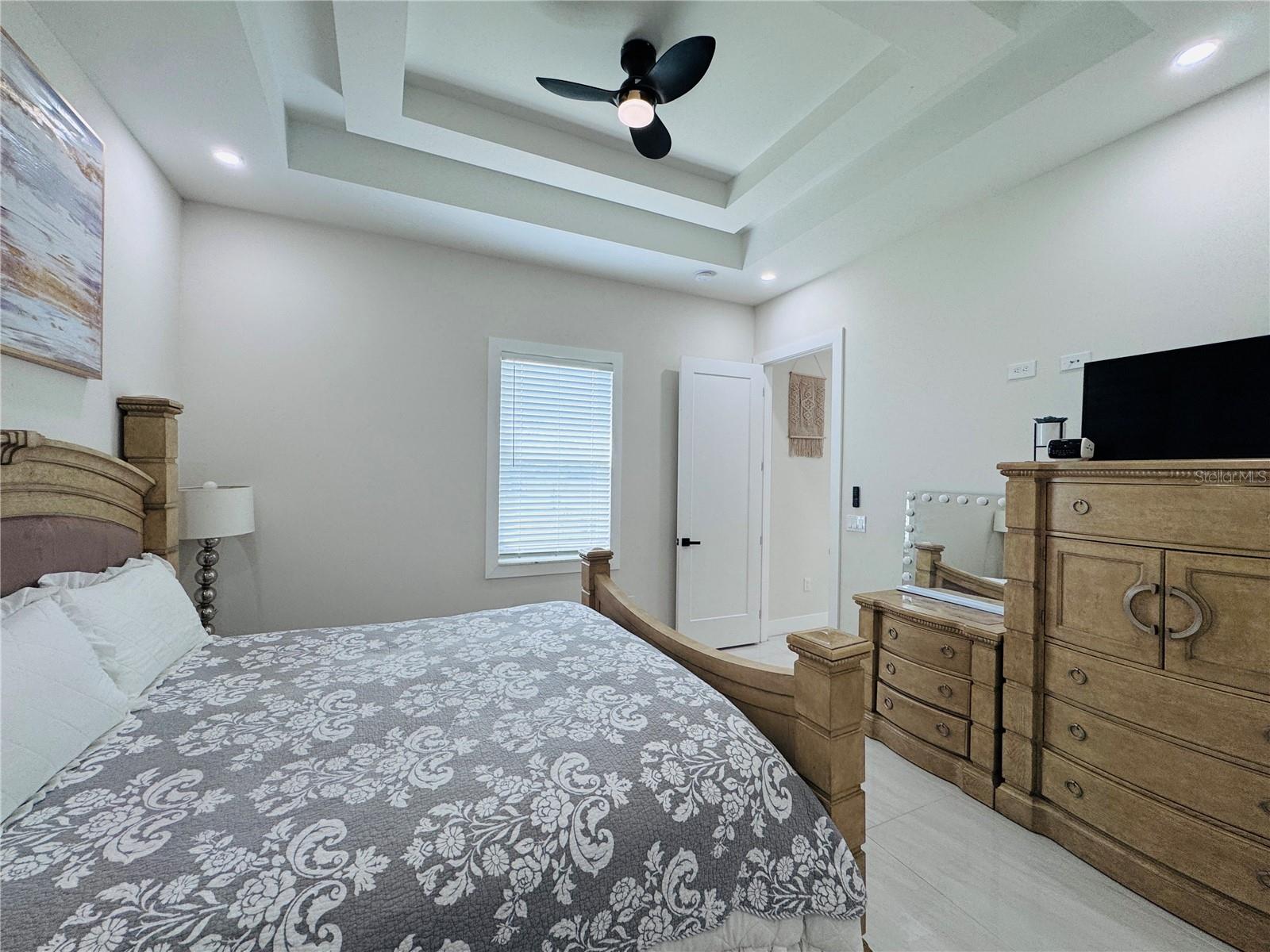528 JACARANDA PKWY E, CAPE CORAL, FL — photo 31