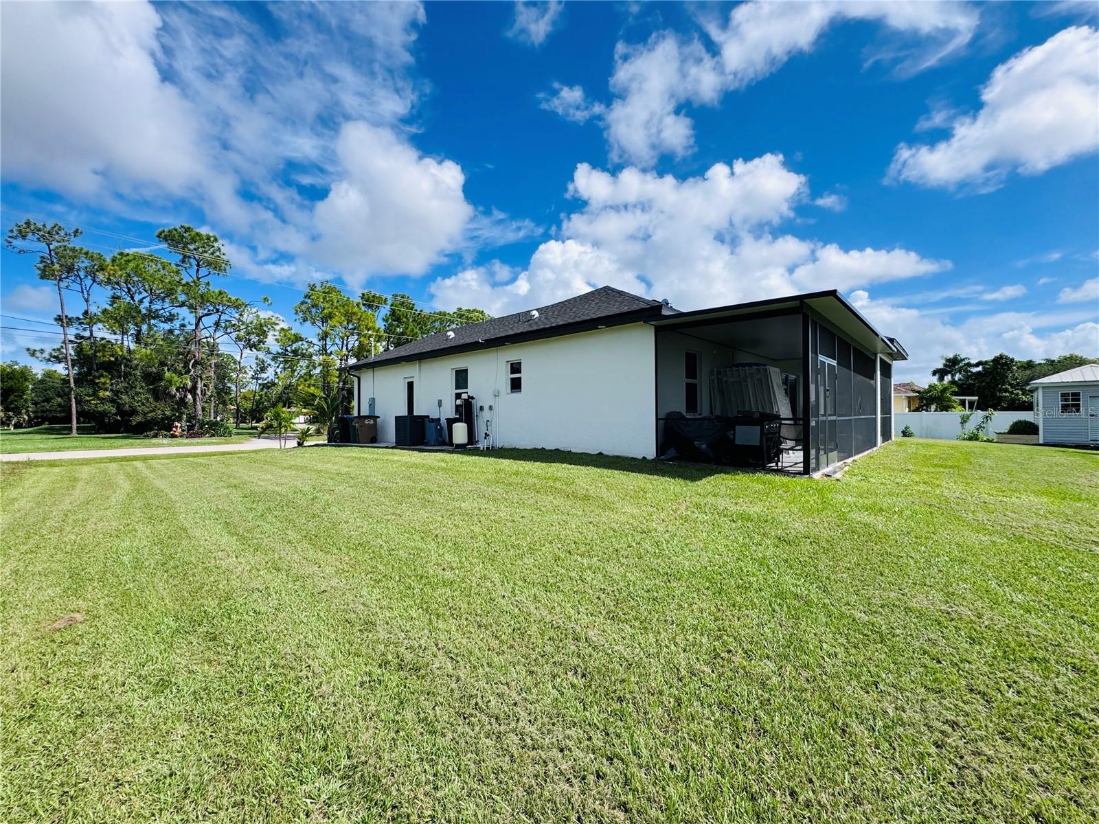 528 JACARANDA PKWY E, CAPE CORAL, FL — photo 42