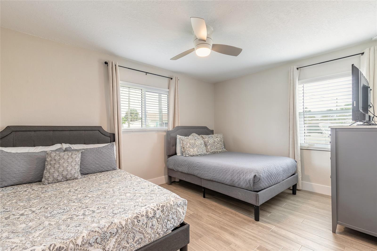 8 ROBBEN TER, DAYTONA BEACH, FL — photo 18