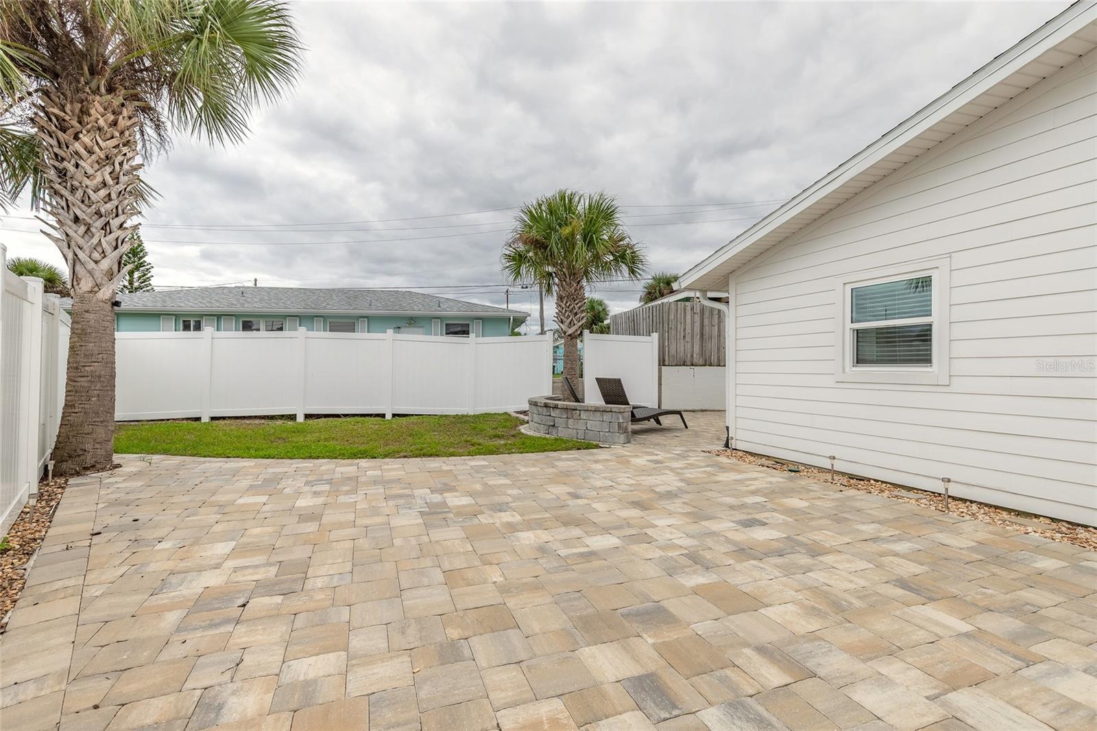 8 ROBBEN TER, DAYTONA BEACH, FL — photo 27