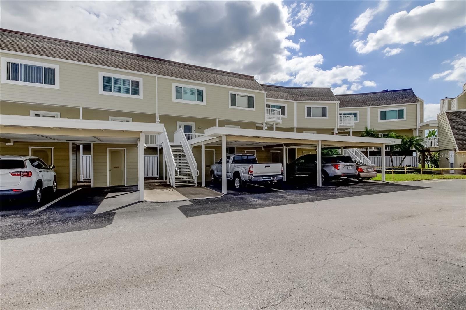 433 PAULA DR S #27, DUNEDIN, FL