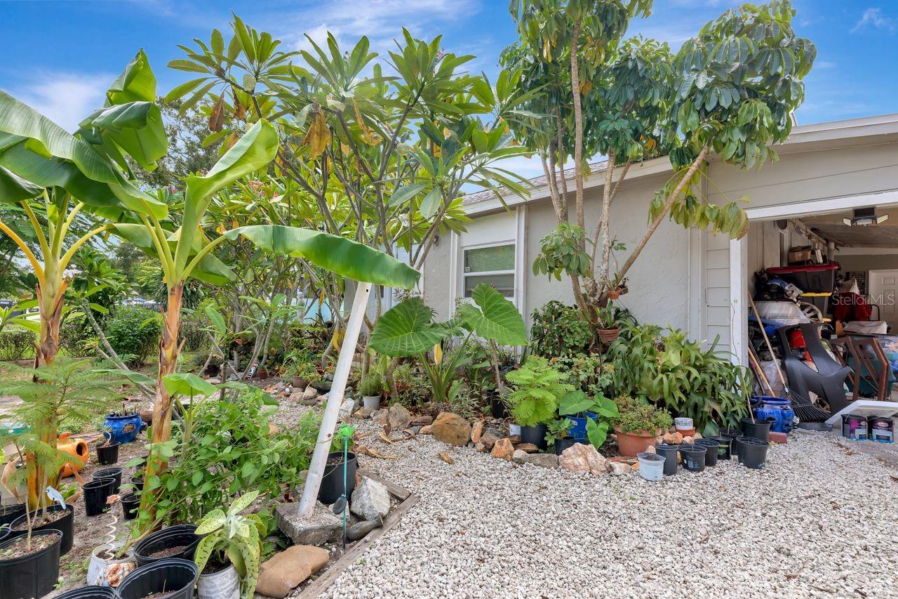 3278 56TH AVE N, ST PETERSBURG, FL — photo 3