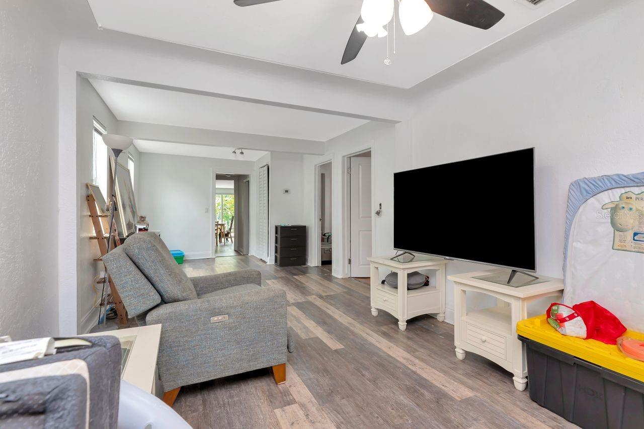 3278 56TH AVE N, ST PETERSBURG, FL — photo 8