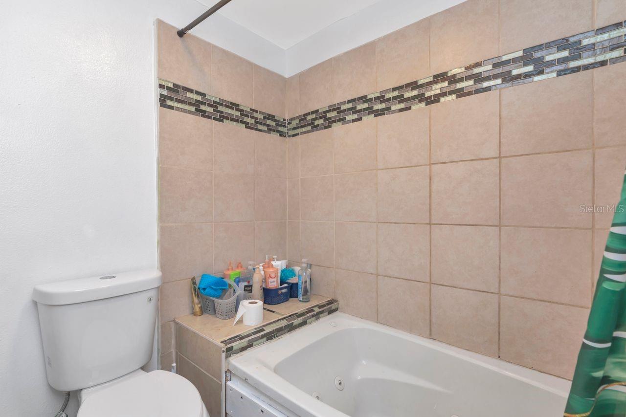 3278 56TH AVE N, ST PETERSBURG, FL — photo 17