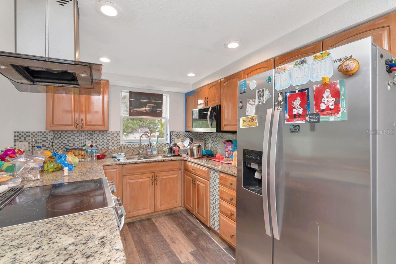 3278 56TH AVE N, ST PETERSBURG, FL — photo 26