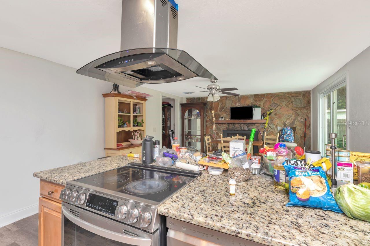 3278 56TH AVE N, ST PETERSBURG, FL — photo 28