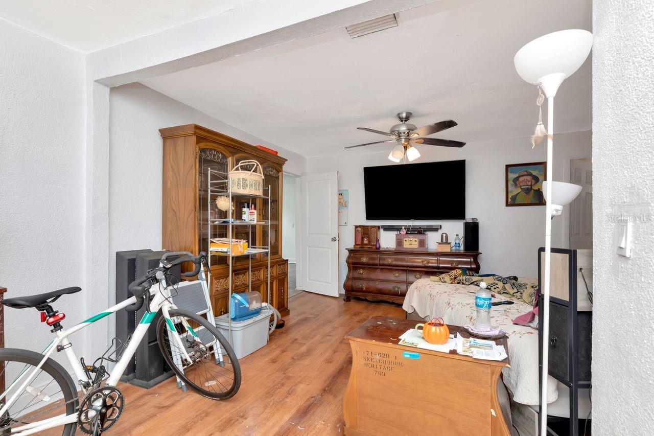 3278 56TH AVE N, ST PETERSBURG, FL — photo 31