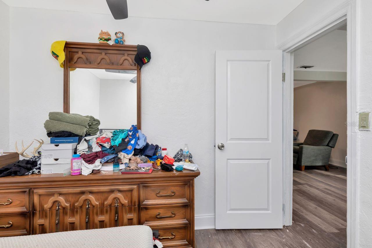 3278 56TH AVE N, ST PETERSBURG, FL — photo 36