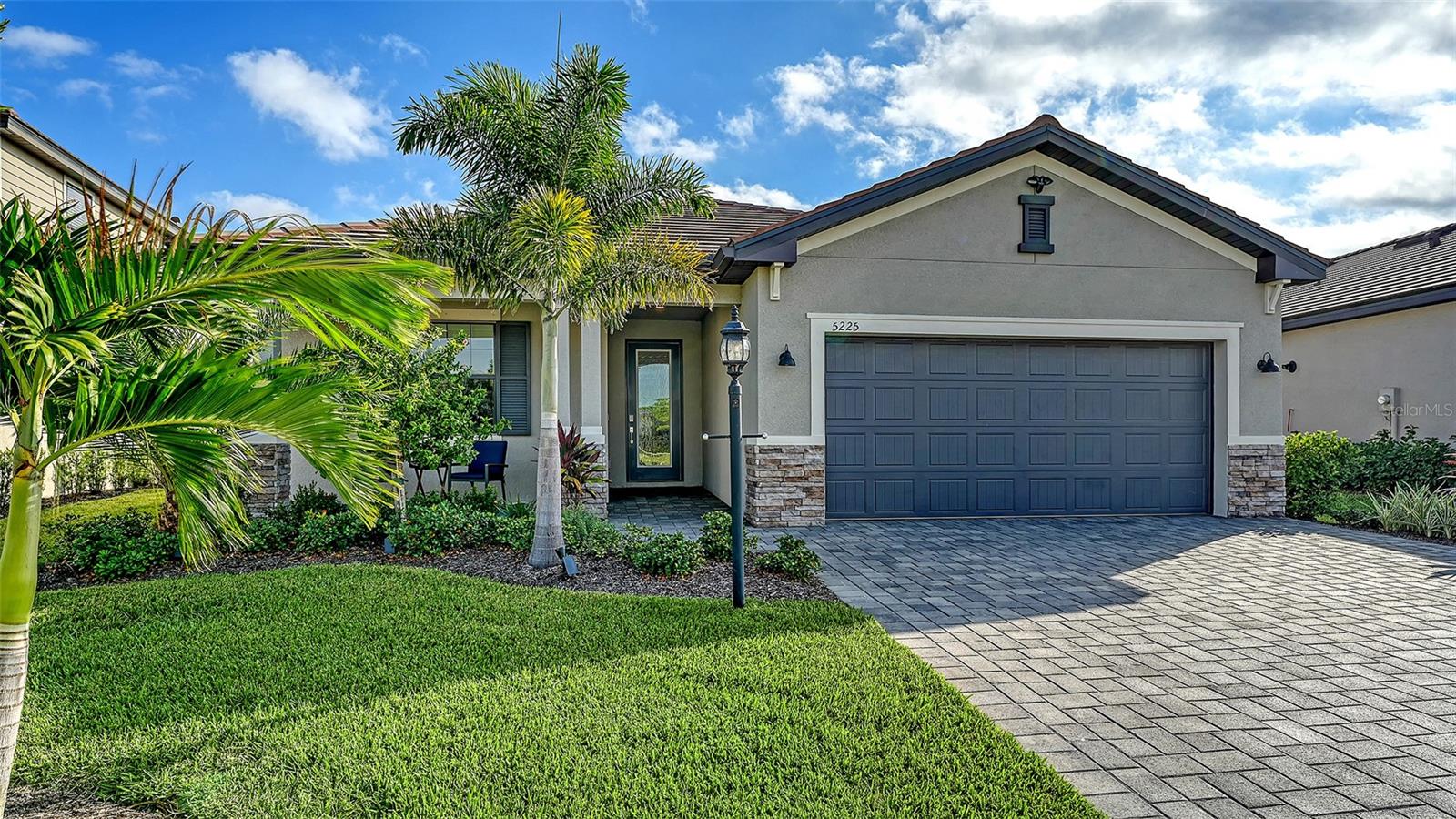 5225 BLUE CRUSH, BRADENTON, FL — photo 3