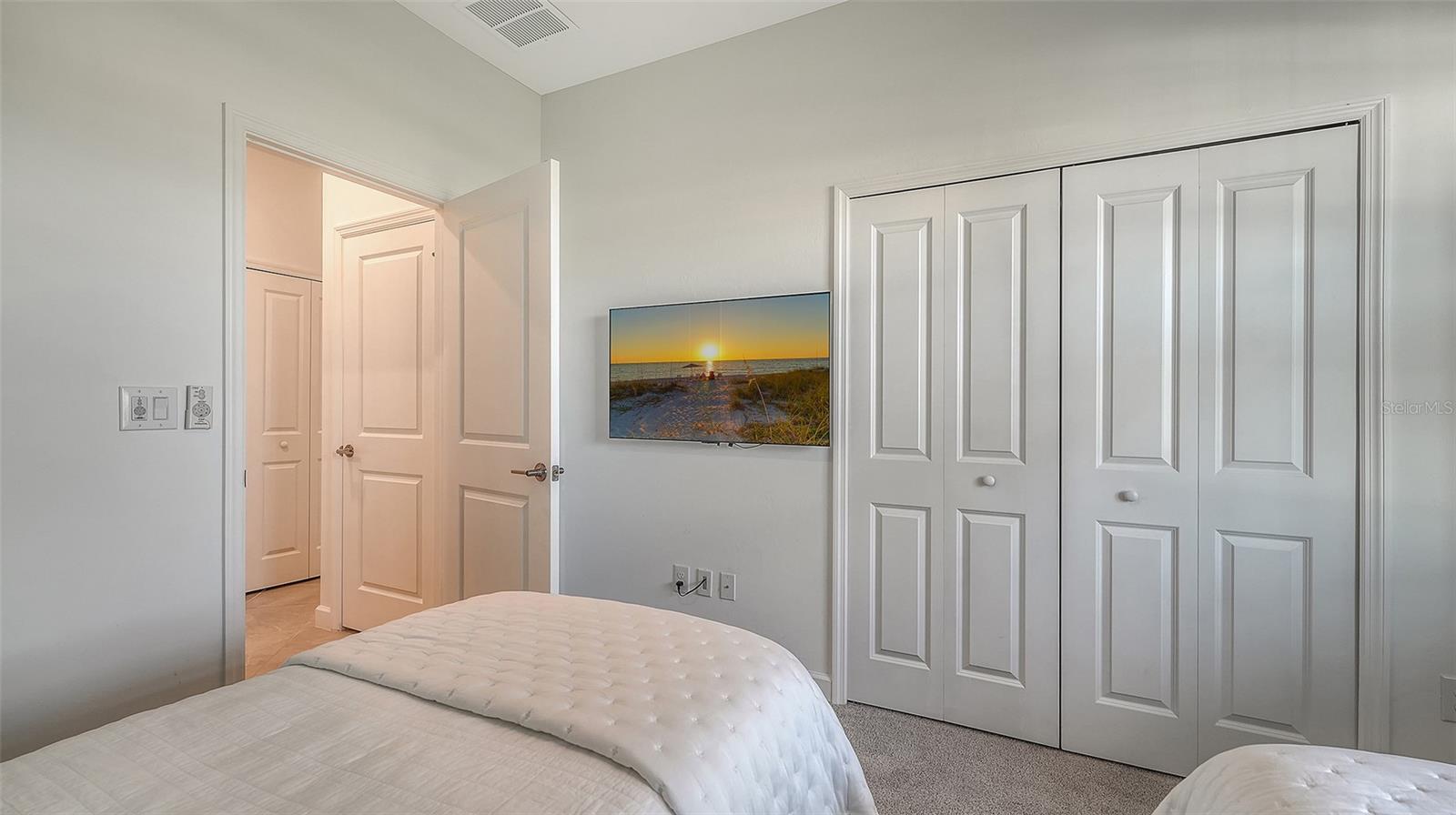 5225 BLUE CRUSH, BRADENTON, FL — photo 28