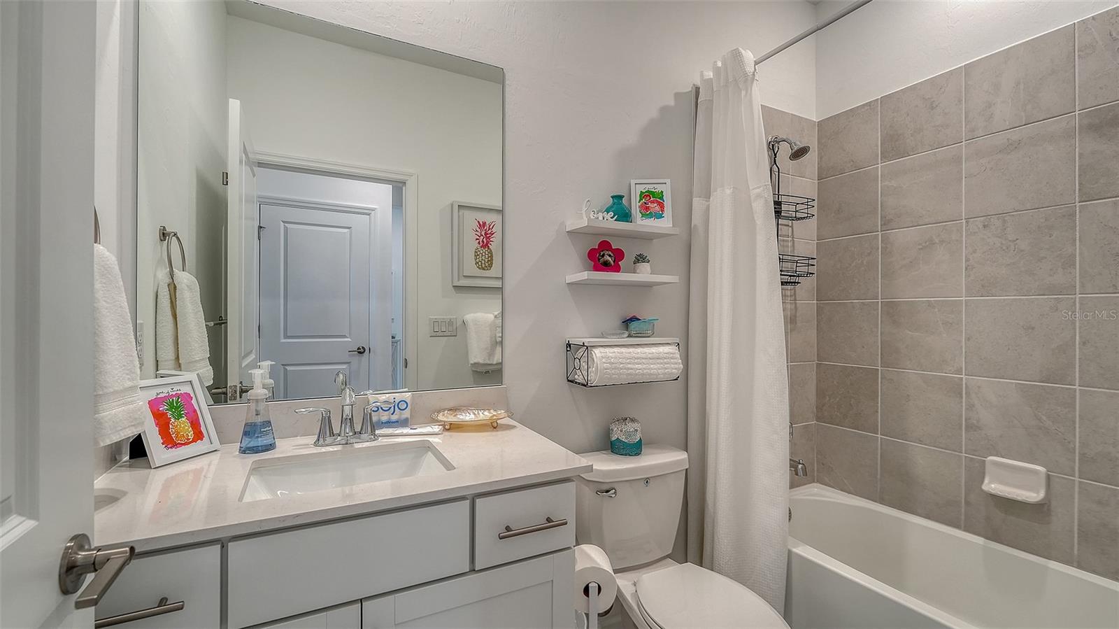 5225 BLUE CRUSH, BRADENTON, FL — photo 29