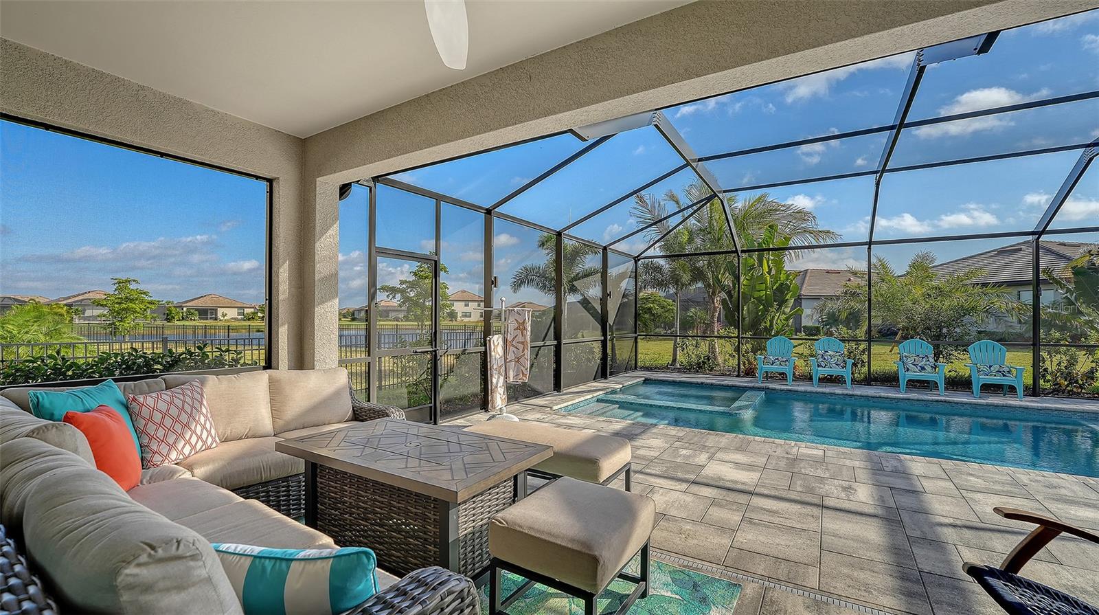 5225 BLUE CRUSH, BRADENTON, FL — photo 31