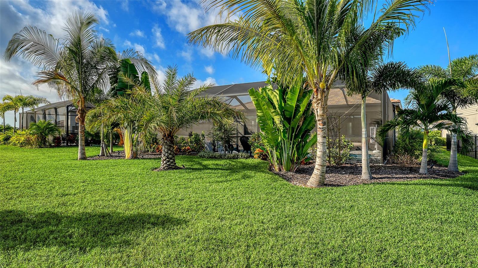 5225 BLUE CRUSH, BRADENTON, FL — photo 42