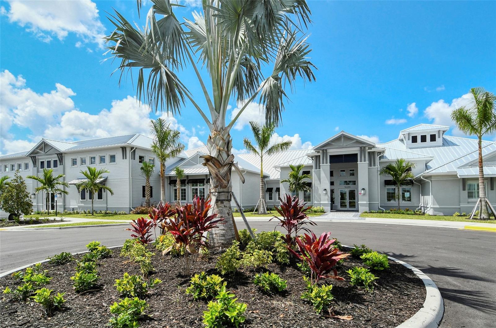 5225 BLUE CRUSH, BRADENTON, FL — photo 47