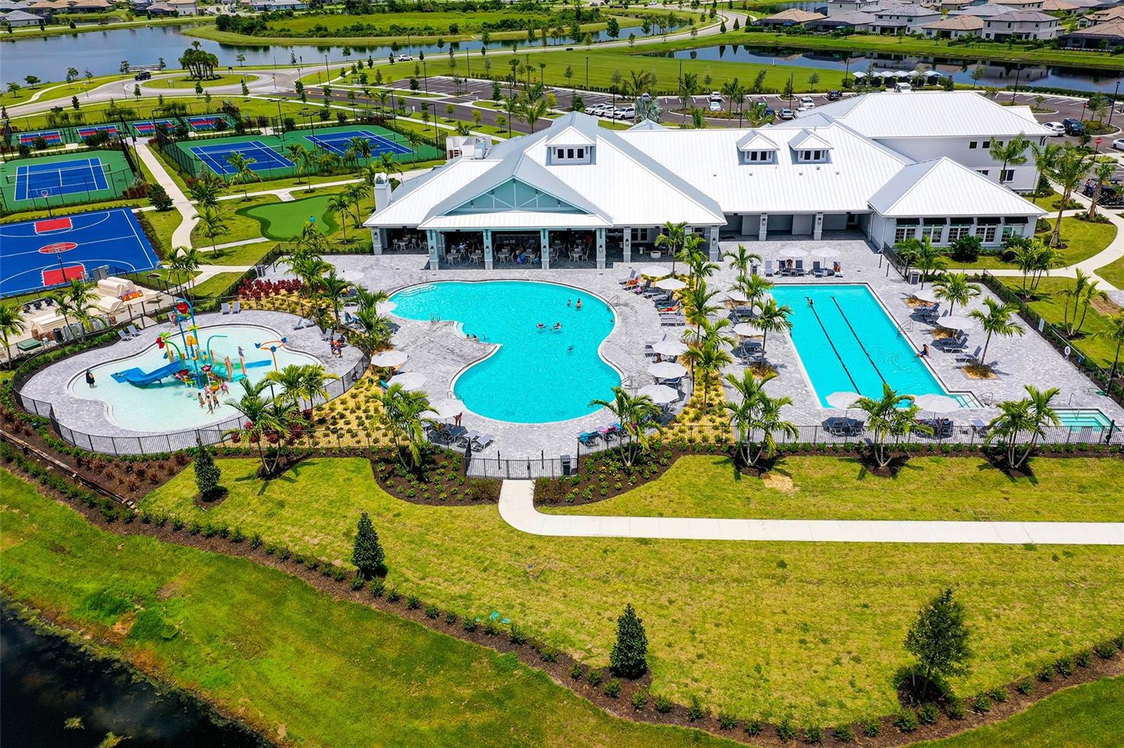 5225 BLUE CRUSH, BRADENTON, FL — photo 49