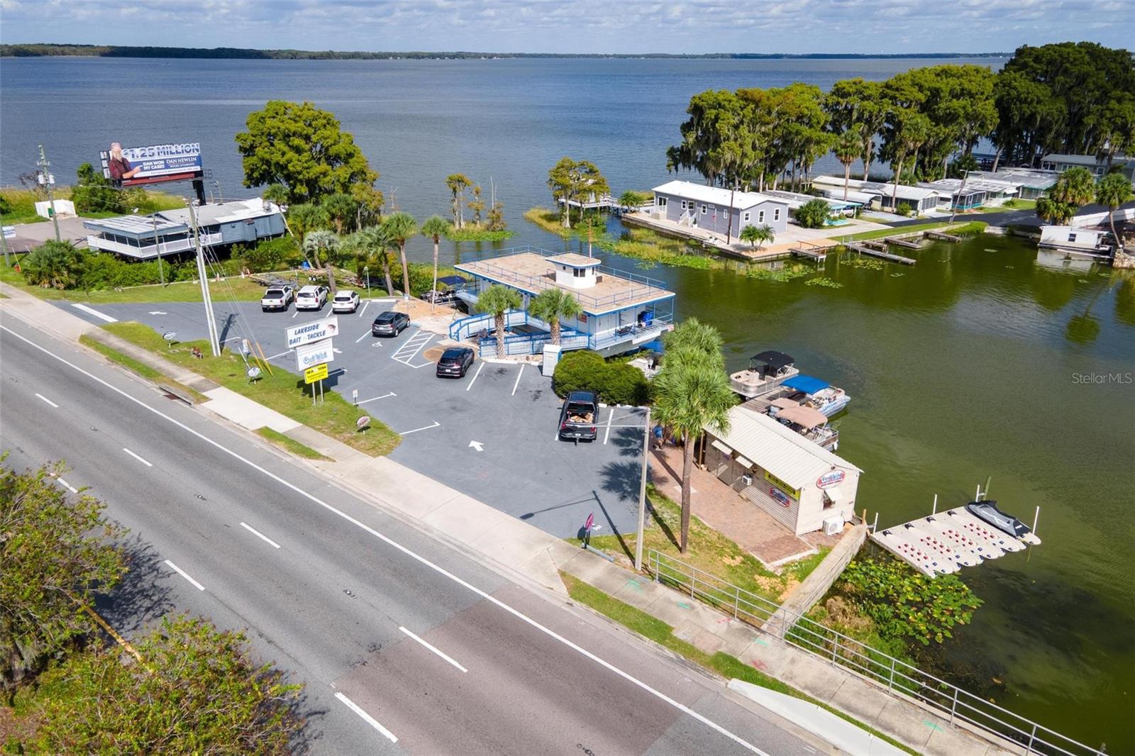 1006 W BURLEIGH BLVD, TAVARES, FL