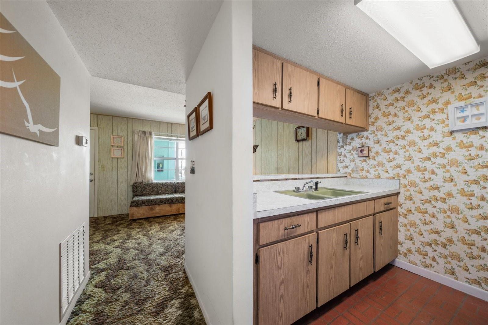8200 BAYSHORE DR #9, TREASURE ISLAND, FL — photo 10