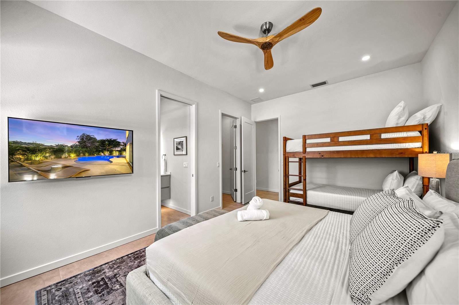 2163 WALDEMERE ST, SARASOTA, FL — photo 38