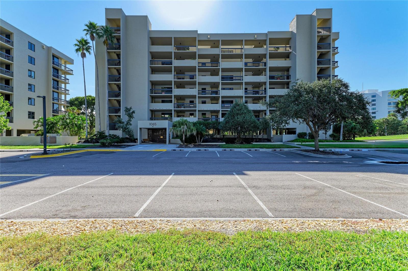 1065 GULF OF MEXICO DR #201, LONGBOAT KEY, FL — photo 3