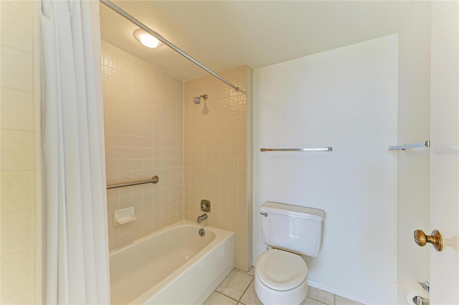 1065 GULF OF MEXICO DR #201, LONGBOAT KEY, FL — photo 28