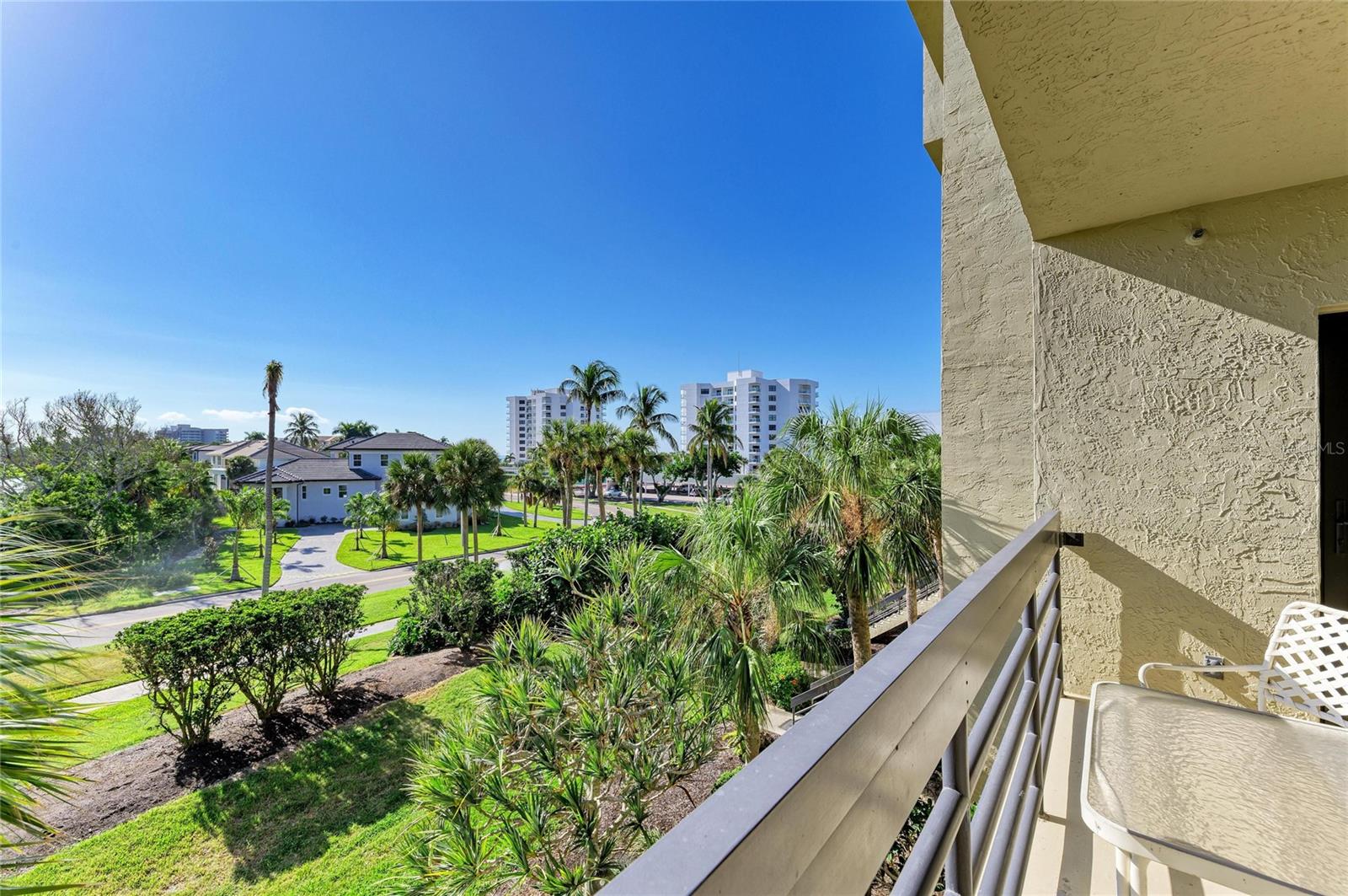 1065 GULF OF MEXICO DR #201, LONGBOAT KEY, FL — photo 38