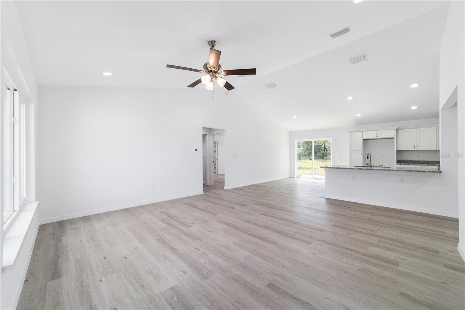 13103 NE 7TH LOOP, SILVER SPRINGS, FL — photo 12