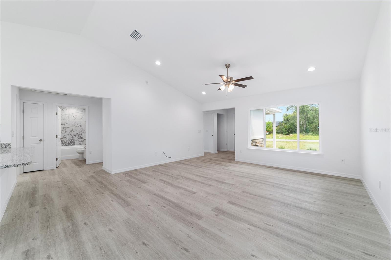 13103 NE 7TH LOOP, SILVER SPRINGS, FL — photo 16
