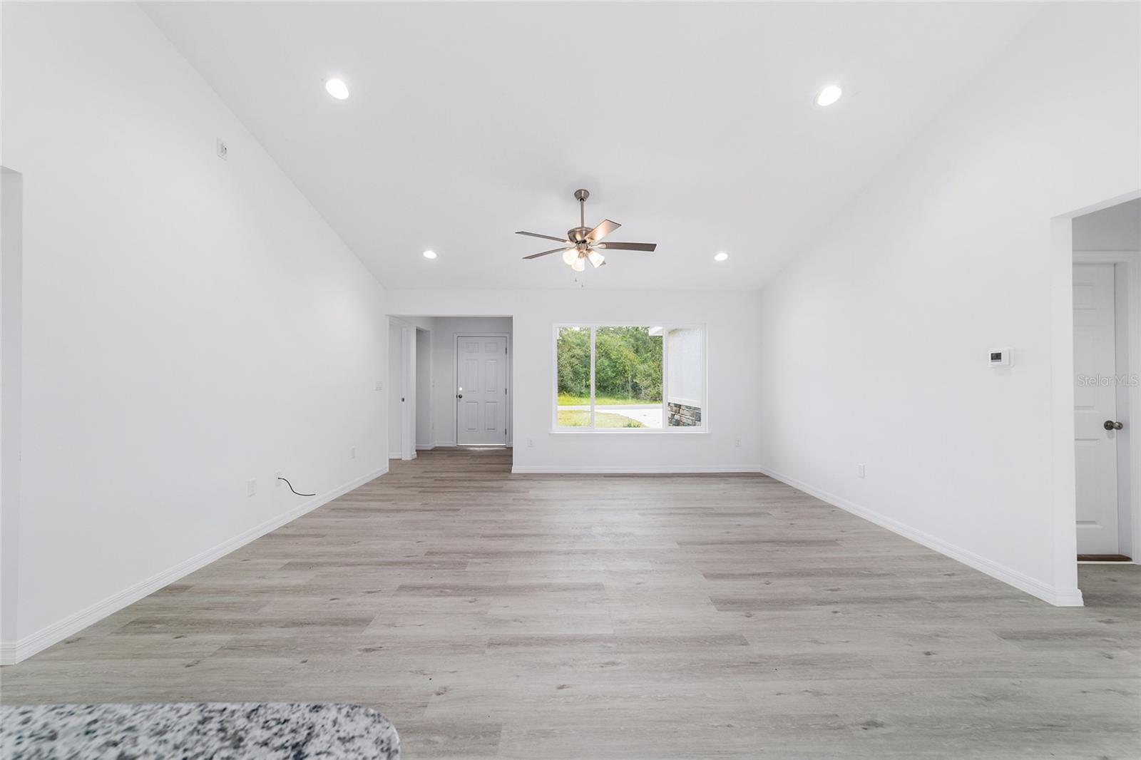 13103 NE 7TH LOOP, SILVER SPRINGS, FL — photo 17