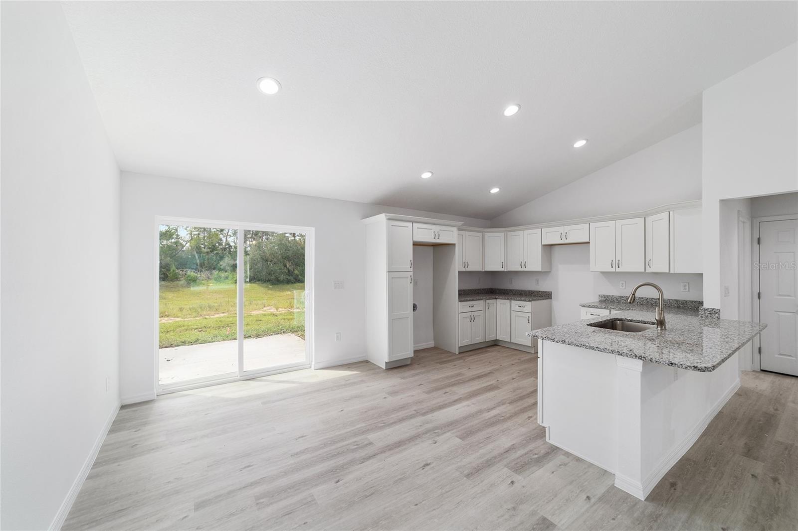 13103 NE 7TH LOOP, SILVER SPRINGS, FL — photo 22