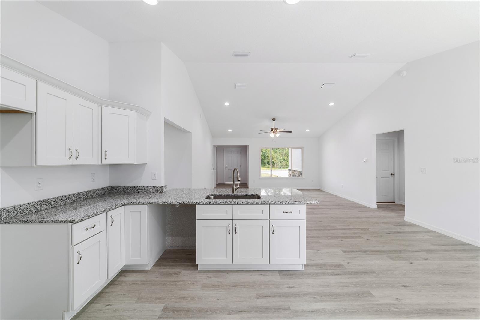 13103 NE 7TH LOOP, SILVER SPRINGS, FL — photo 27