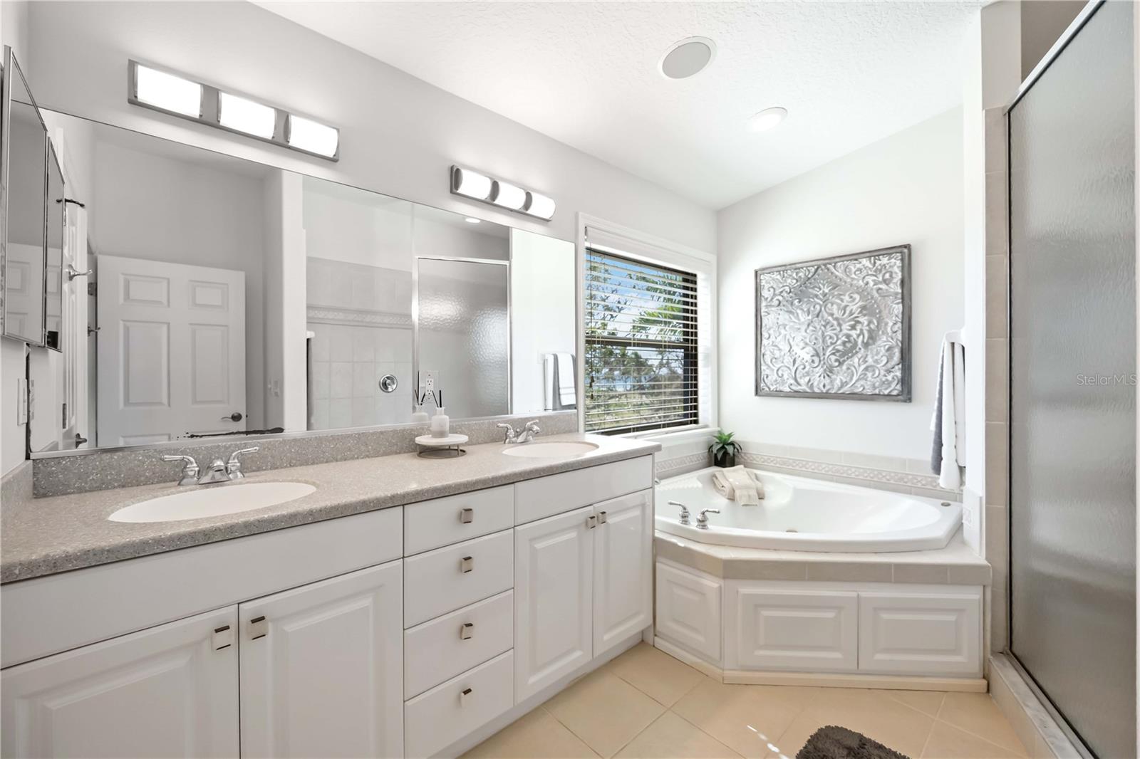 6322 LAGUNA DR #1, LONGBOAT KEY, FL — photo 23