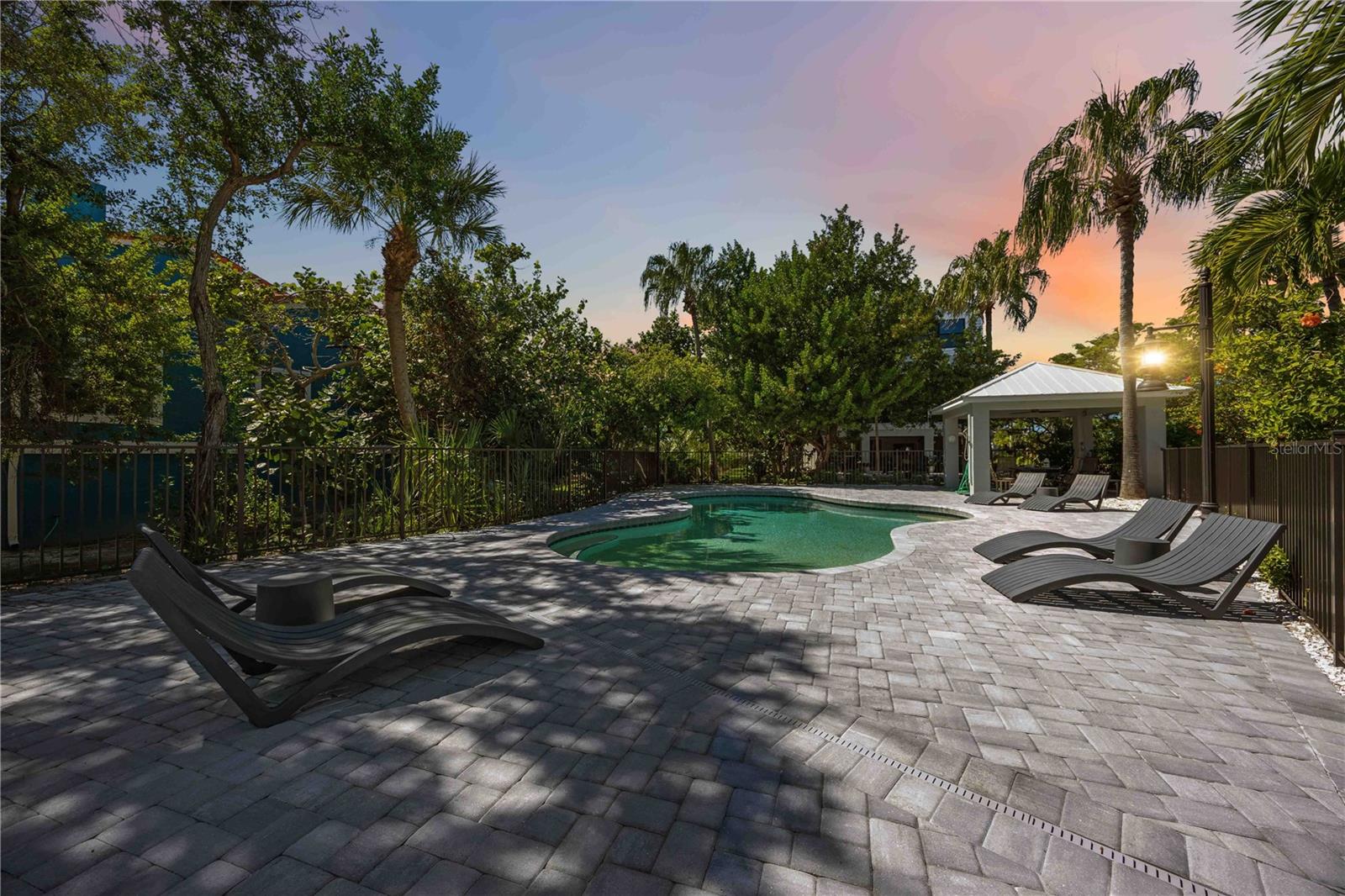 6322 LAGUNA DR #1, LONGBOAT KEY, FL — photo 39