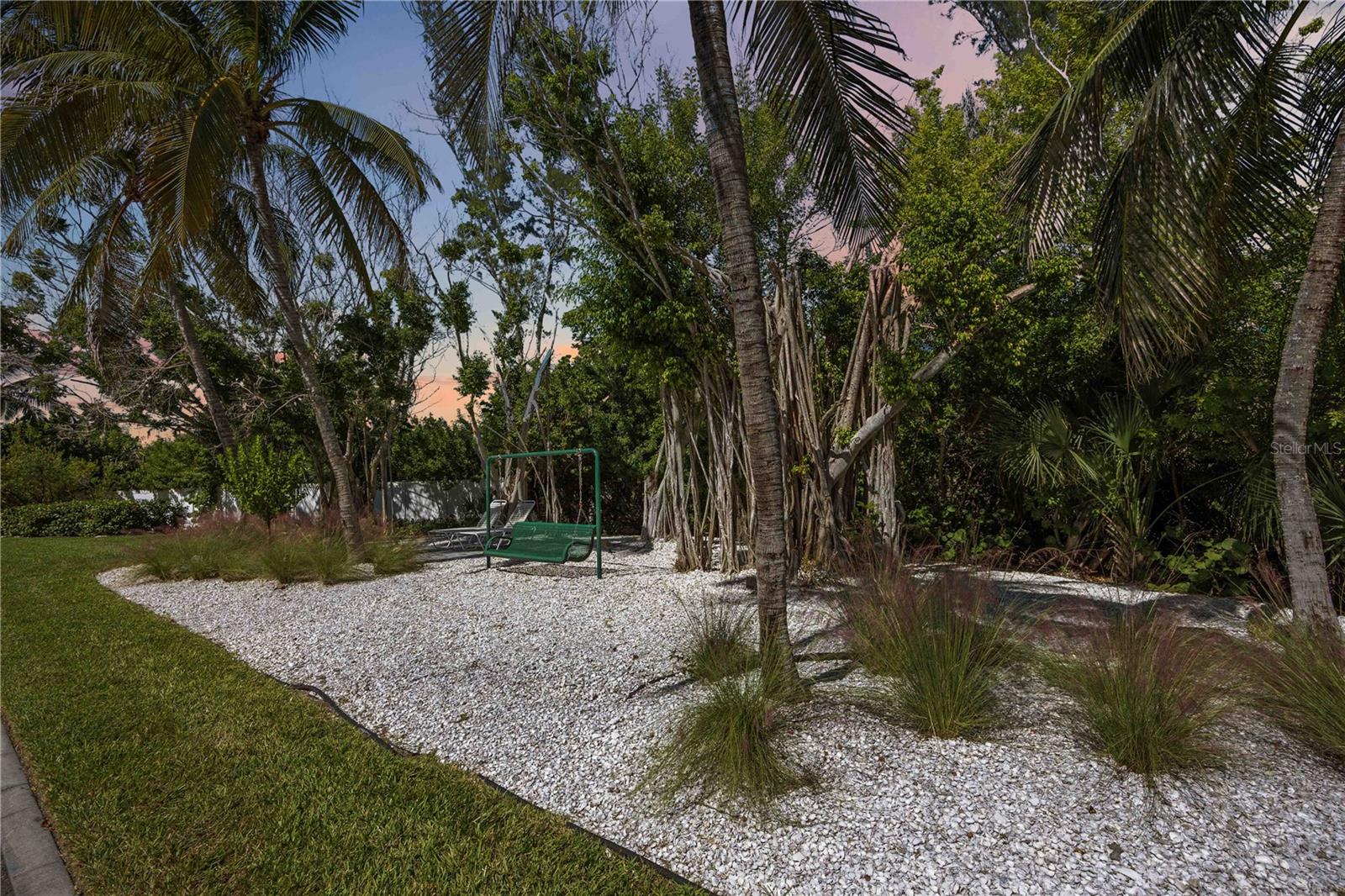 6322 LAGUNA DR #1, LONGBOAT KEY, FL — photo 40
