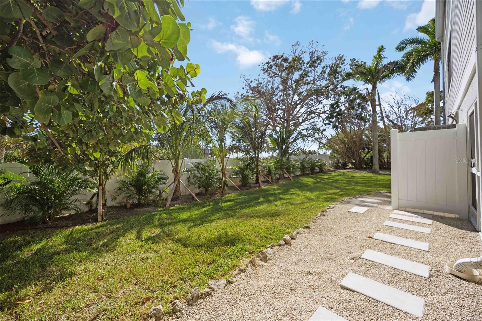 6322 LAGUNA DR #1, LONGBOAT KEY, FL — photo 50