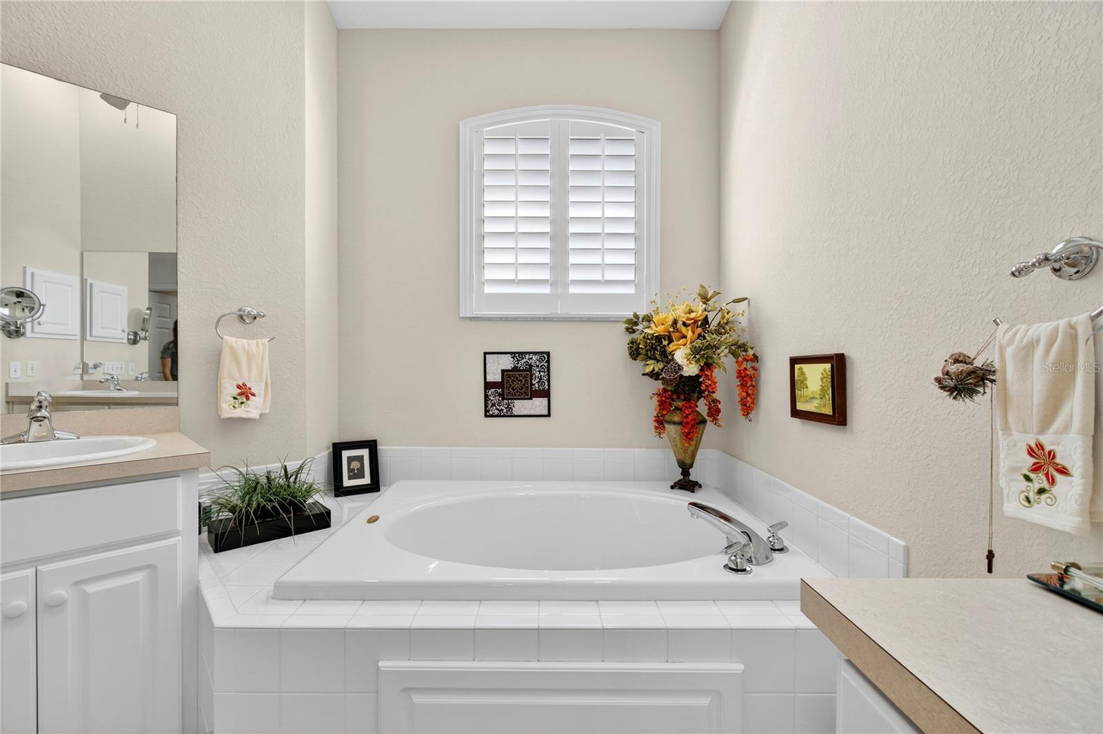 516 GRASSLANDS VILLAGE CIR, LAKELAND, FL — photo 35