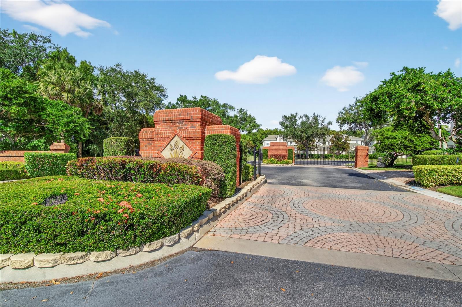 516 GRASSLANDS VILLAGE CIR, LAKELAND, FL — photo 3