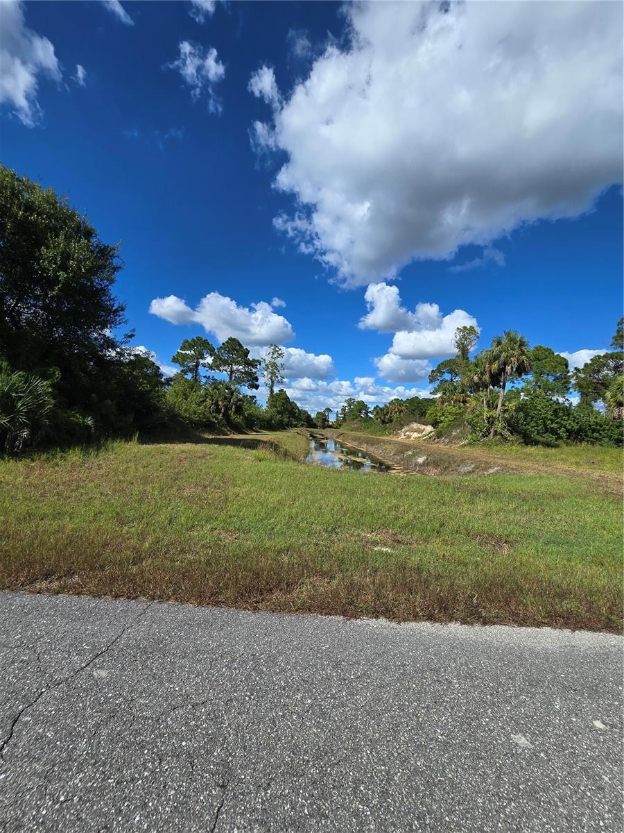 425 WILDER AVE S, LEHIGH ACRES, FL